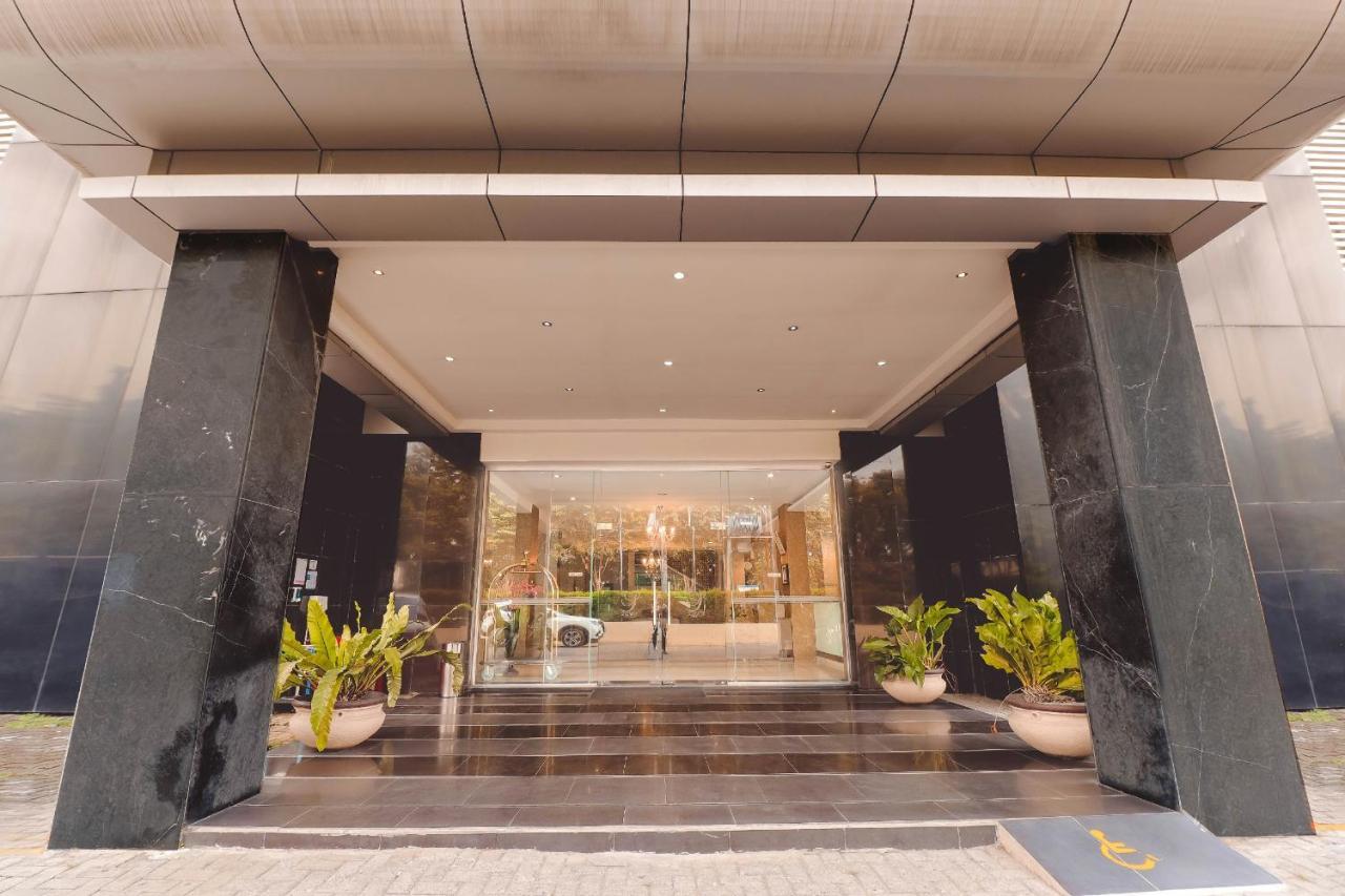 Saka Hotel Medan Sunggal Eksteriør bilde